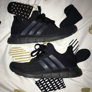 Adidas slip on sneakers / running shoes